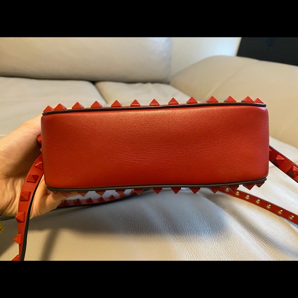 Limited Edition Valentino Red Camera Crossbody - Picture 5 of 10